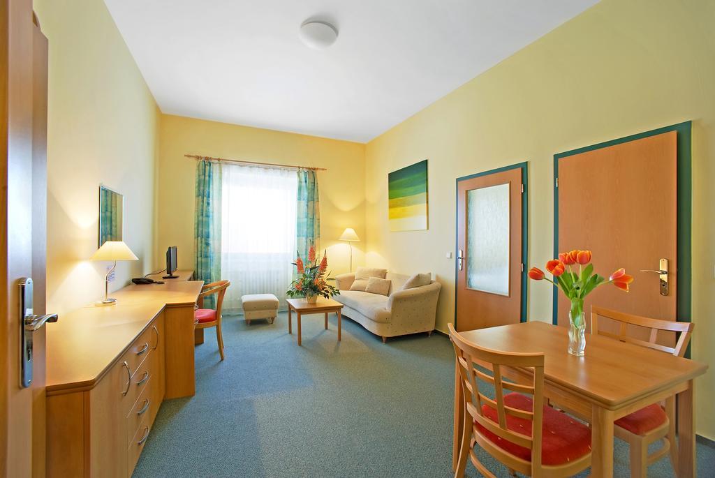 City Apart Hotel Брно Екстер'єр фото