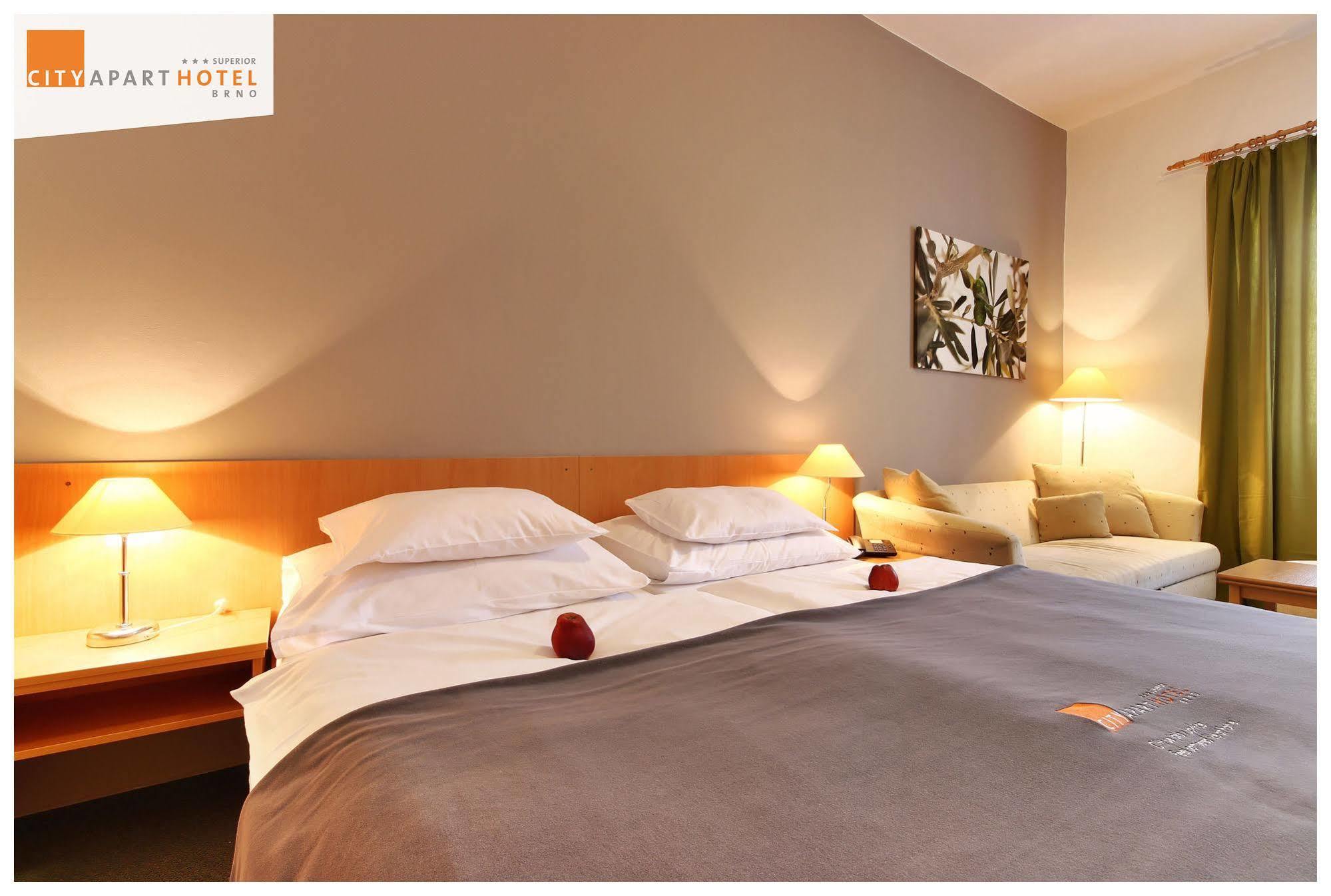 City Apart Hotel Брно Екстер'єр фото