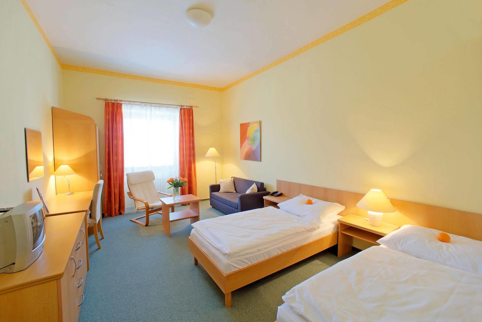 City Apart Hotel Брно Екстер'єр фото